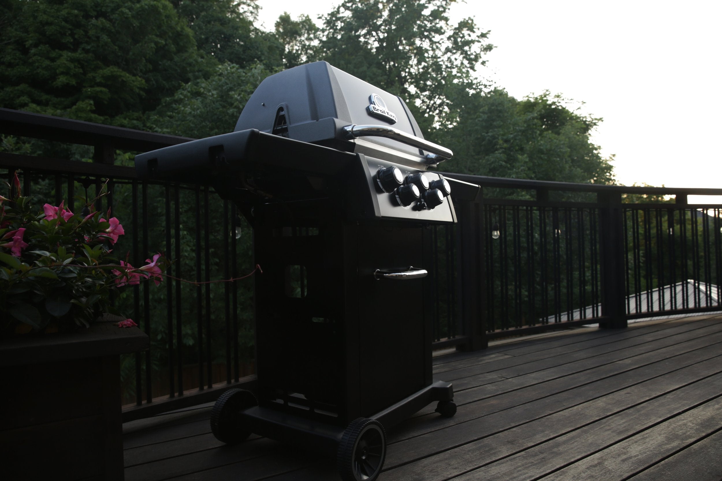 Broil King Royal 390 Shadow